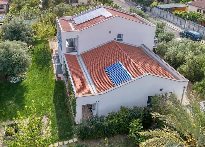 La Casa Degli Ulivi In Con Patio Daire Quartu SantʼElena